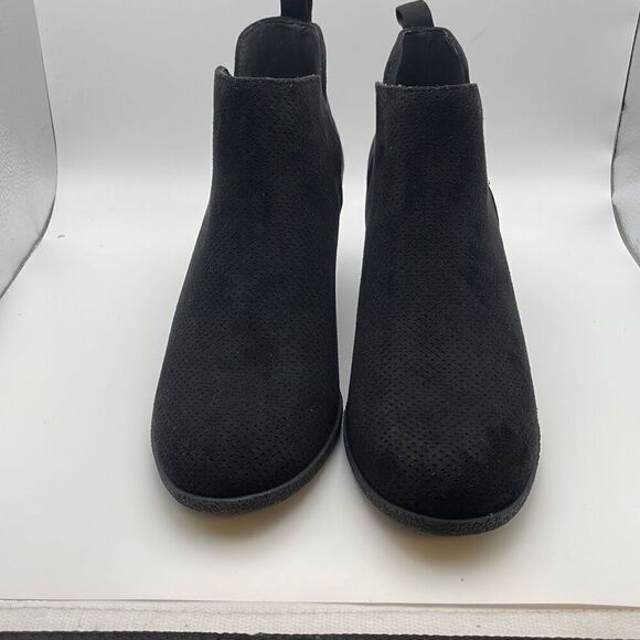 CUSHIONAIRE Women's Wedge Bootie - Soft Vegan SuedeโSIZE 8 BLACK - Picture 2 of 8